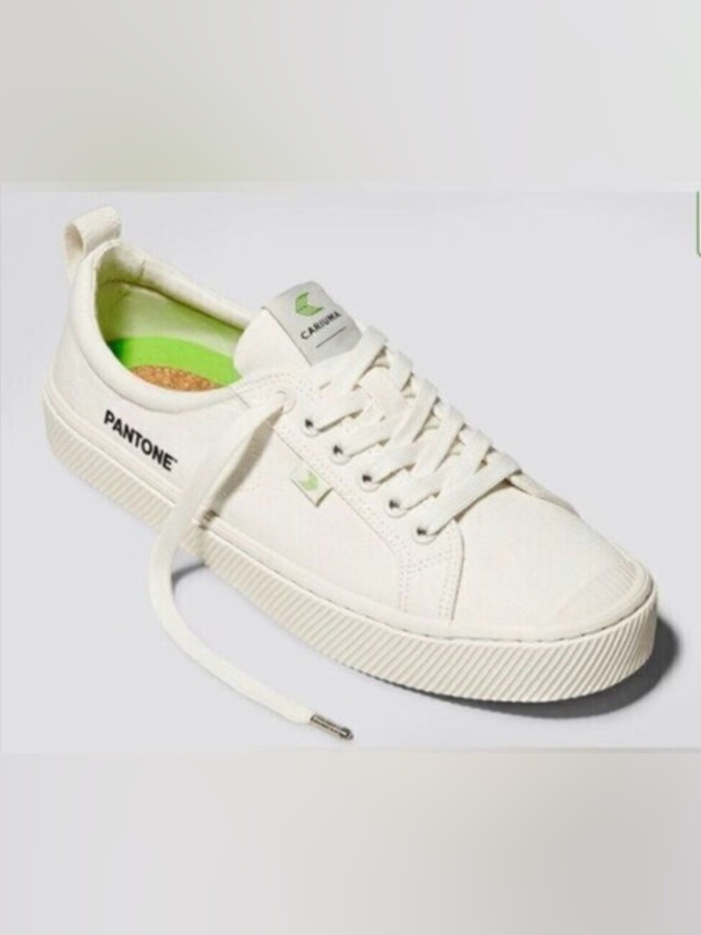 Cariuma Pantone White Canvas Low-Top Sneaker with Lime Details